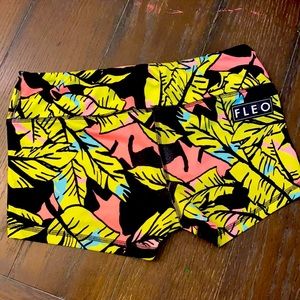 FLEO booty shorts size medium